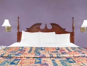 Travelodge Inn & Suites Латам Номер фото